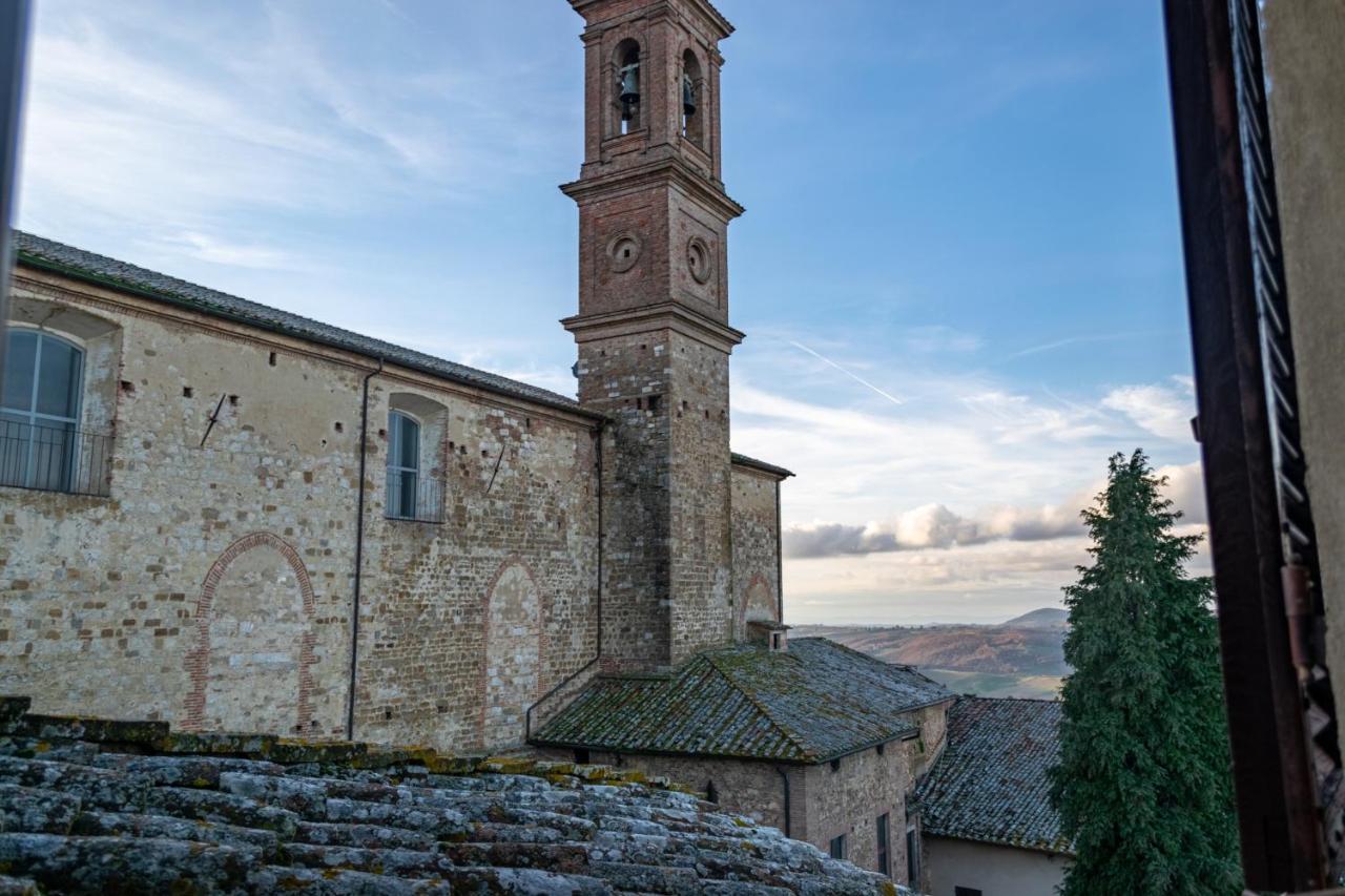 Апартаменты La Torre Del Conte,Free Wi-Fi, Amazing View Монтепульчано Экстерьер фото